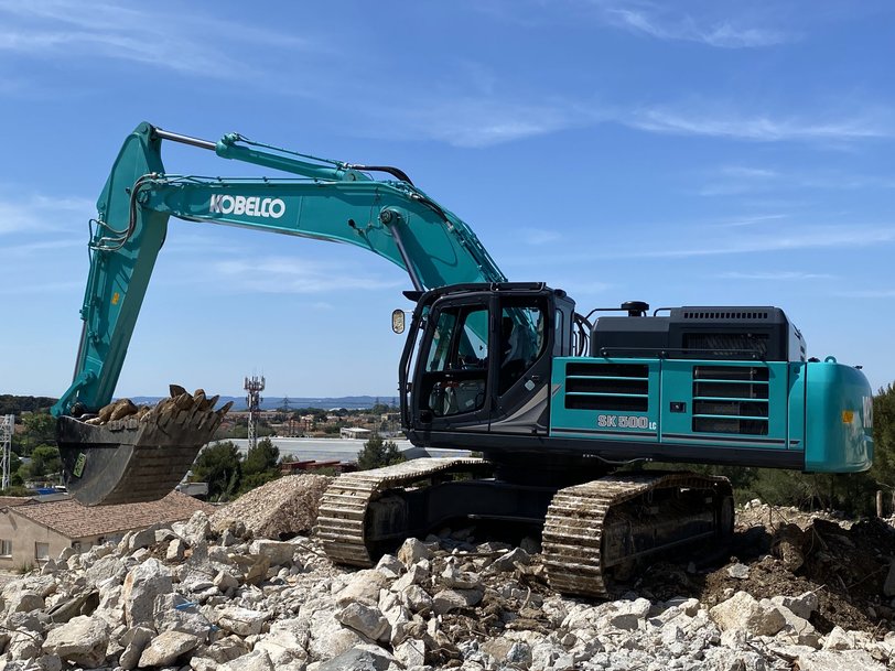 Nieuwe generatie Kobelco-reuzen